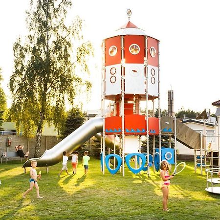 Отель Osrodek Wypoczynkowy Zlota Plaza Мельно Экстерьер фото