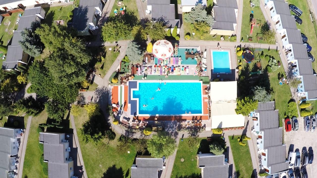 Отель Osrodek Wypoczynkowy Zlota Plaza Мельно Экстерьер фото